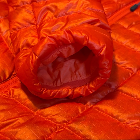 Mountain Hardware Phantom Hoody in Fiery Red - Picture 8 of 8